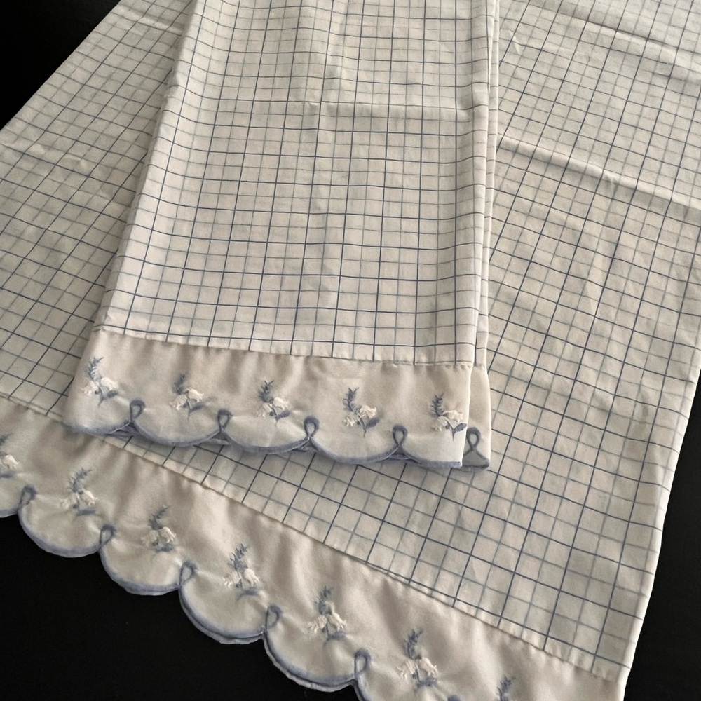 2 Vintage St Mary’s Percale Embroidered Pillowcases - Picture 10 of 15